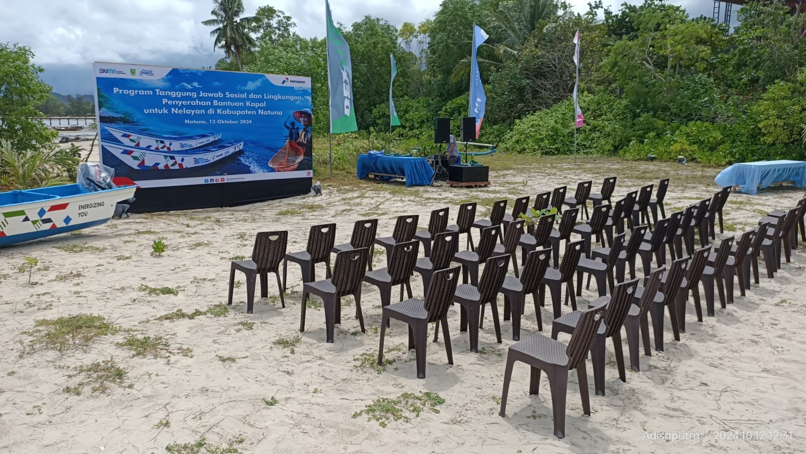 Penyerahan Bantuan Kapal
